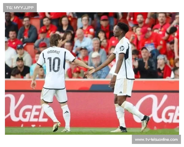 穆里尼奥率本菲卡绝杀皇马，附加赛将遇故主